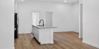 NEW PRICE REDUCTION|BRAND NEW HOME | LEASE BY MAY 31 & RECEIVE BONUS! Gallery 4