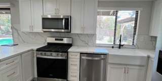 PRIVATE 4 BEDROOM/3 BATHROOM LARGE JAMUL HOME WITH POOL Gallery 1