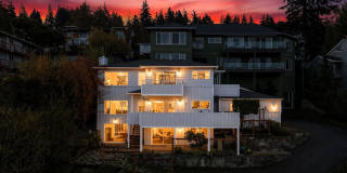 Bayview Condo 2 Bedrooms with Gas Fireplace  - S State St Gallery 3