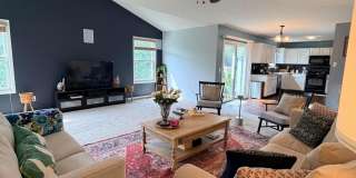 5205 Wabash River Street Gallery 12