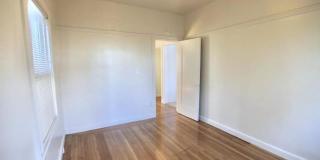 VERY LARGE 1 BEDROOM APARTMENT (HAS BEEN USED AS A 2 BEDROOM) Gallery 8