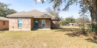 805 Royal St Gallery 1