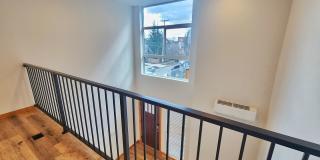 Beautiful 2 Bed 1.75 Bath Townhome in Central District Gallery 11
