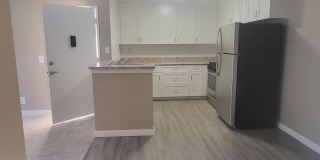 652 Moss St Gallery 1