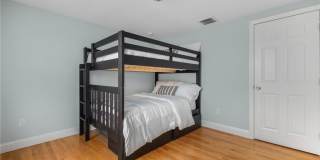 12 Mariner Way Gallery 26