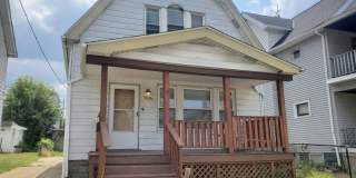 Charming 3-Bedroom Property in Prime Location Gallery 1