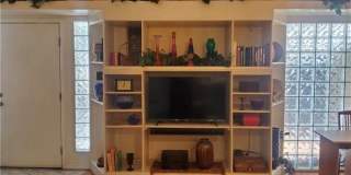 4032 Village Square Gallery 14