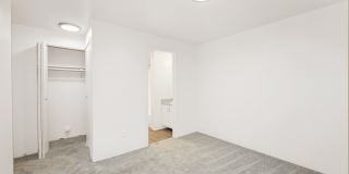 Sutter's Square Gallery 15