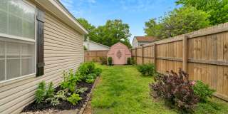 RARE FIND! Immaculate 2 Bed 2 Bath home in great location. Gallery 23