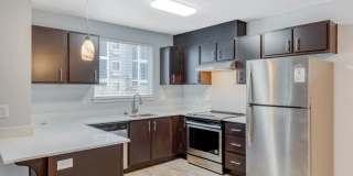 Queen Court Apartments Gallery 36