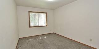 Single-Level Unit w/1-Car Garage Single-Level Unit w/1-Car Garage Gallery 14
