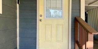 107 N Gillette Ave Gallery 4