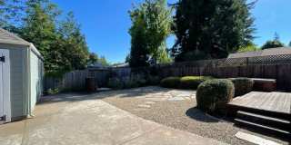 Charming Home on Cul-de-Sac w/Jacuzzi, Fireplace, Garage || Minutes from Downtown Napa! Gallery 29
