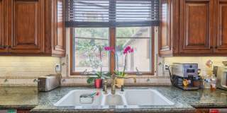 Gorgeous 5 Bedroom Home with sweeping views and pool Gallery 39