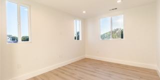 5022 Pickford Street Gallery 36