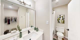 The 1800 at Barrett Lakes Apartments Gallery 9