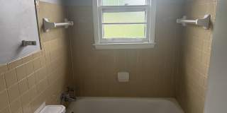 1347 Stonewall St Gallery 8