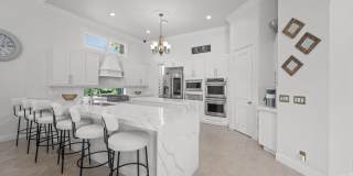 10771 Versailles Boulevard Gallery 8