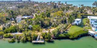 ALL THE CHARM! - Siesta Key 1+ acre on the Bay - 3 bed/ 2 bath pool home Gallery 70