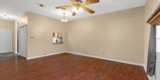 2 Bedroom 2.5 Bath 2 Car Carport - town house Gallery 9