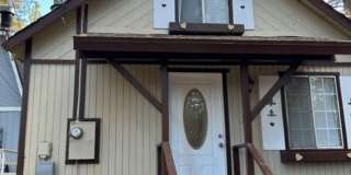 Large 2 Bedroom with a loft! Gallery 1