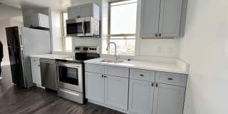 306 W Franklin Gallery 86