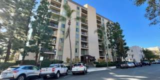 Stunning 2BD/2BA Condo in Downtown! With Parking and Washer/Dryer! Stunning 2BD/2BA Condo in Downtown! With Parking and Washer/Dryer! Gallery 13