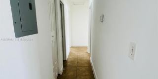 7701 SW 10th Ct Gallery 14