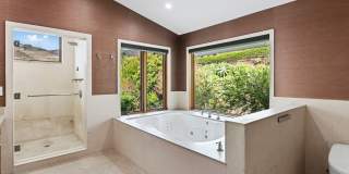 4 Bed, 5 bath home with stunning ocean views located in Malibu hills Gallery 36