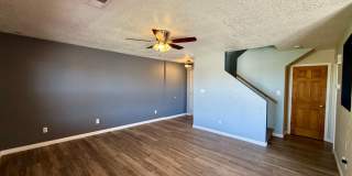 Cozy 3 Bedroom 2.5 Bathroom Home In Ventana Ranch! Gallery 4
