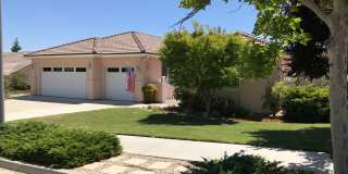 Beautiful home with detached casita Gallery 1