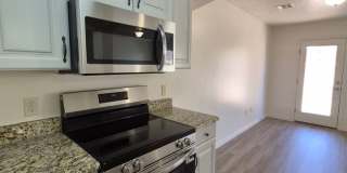 Remodeled 3 Bed / 2.5 Bath Townhome in Great Location Gallery 32