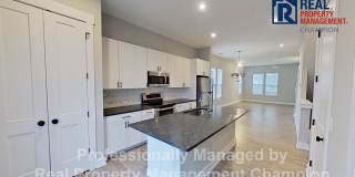 Bright & Open End Unit Townhome Bright & Open End Unit Townhome Gallery 13