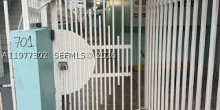 701 Collins Ave Gallery 4