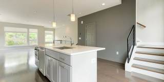 Stunning South End end unit townhome in the modern and amazing Southpoint community. Gallery 19