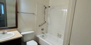 Charming 3 Bed 1 Bath Home Gallery 5