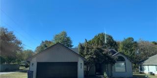 2010 S Elm Street Gallery 1