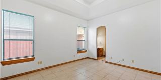 5313 N 8th Street Gallery 13