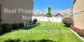 Lovely 2 Bedroom Townhome in Harrisville Available!! Gallery 23