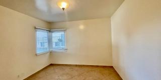 Bright & Spacious Unit in the Heart of Burbank – Utilities Included! Gallery 6