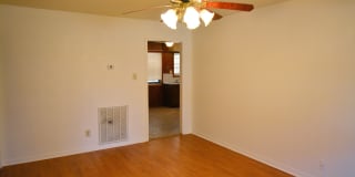 908 East Stone Street Gallery 16