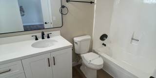 Pond Place Apts Gallery 15