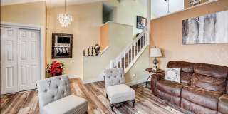 Huge room in a large shared home, private bathroom, great neighborhood, friendly roommates! Gallery 47