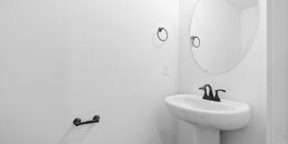 Large 2 Bedroom Luxury Townhome For Rent Near Billy Dunlop Park! Gallery 22