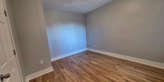 5635-5645 Hobart St. Gallery 37