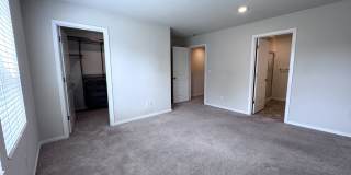 896 N. 18th Avenue Gallery 14