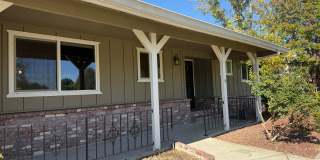 3-bedroom, 2-bath home in west Redding! Gallery 1