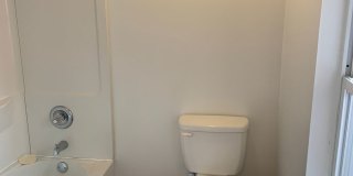 Spacious 4 Bedroom 2 Bath House with Central AC Spacious 4 Bedroom 2 Bath House with Central AC Gallery 14