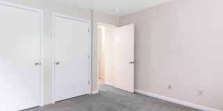 3 Bed/2 Bath Pet Friendly Bus Route. Parking. Gallery 15