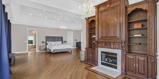 70 Harbor Street Gallery 32